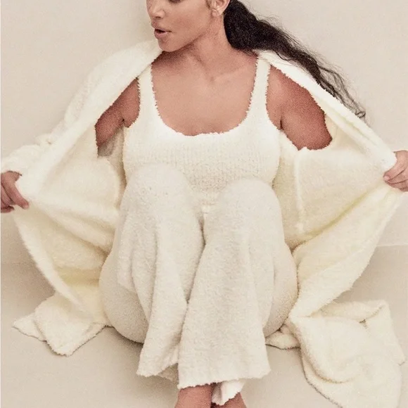 SKIMS Cream Cozy Lounge Pants - Picture 3 of 3